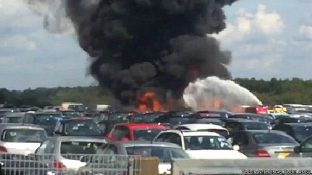 Explosión en el aeropuerto de Blackbushe, en Inglaterra