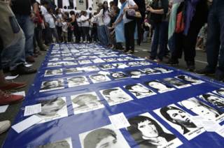 Manifestación de las Abuelas de Plaza de Mayo