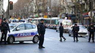 Policía en París