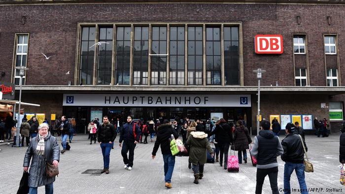 La Policía alemana pidió a la gente que evite ingresar en la estación de Düsseldorf.
