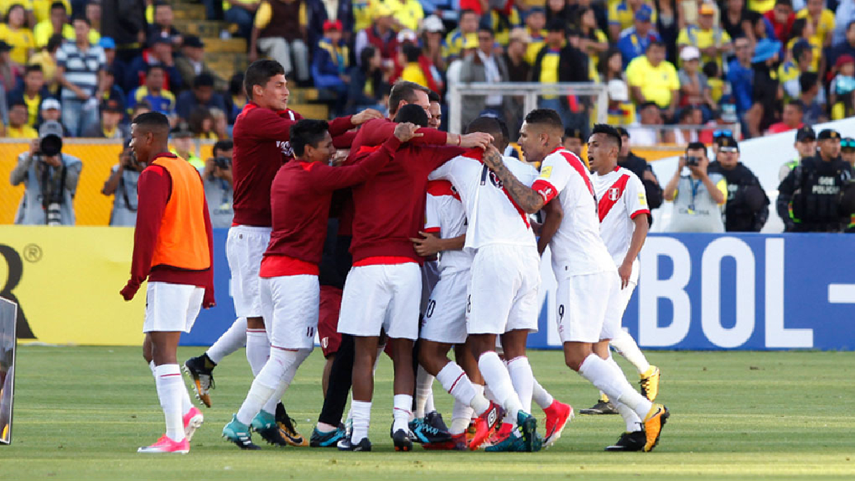  Perú derrotó a Ecuador en Quito y se ubica en zona de clasificación. 