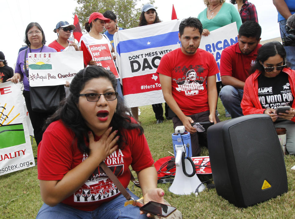 La activista Tania Ch&aacute;vez reacciona al anuncio del fiscal general...