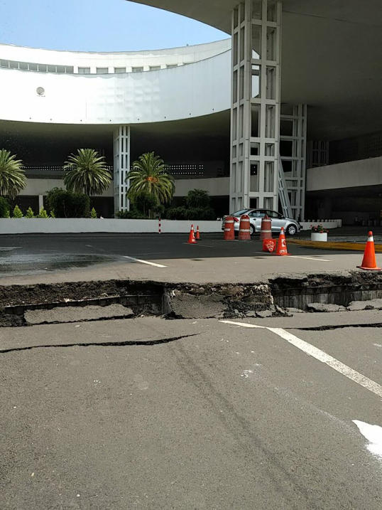 Destrozos en el aeropuerto internacional de M&eacute;xico.